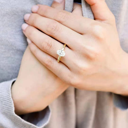 Ava Oval Ring