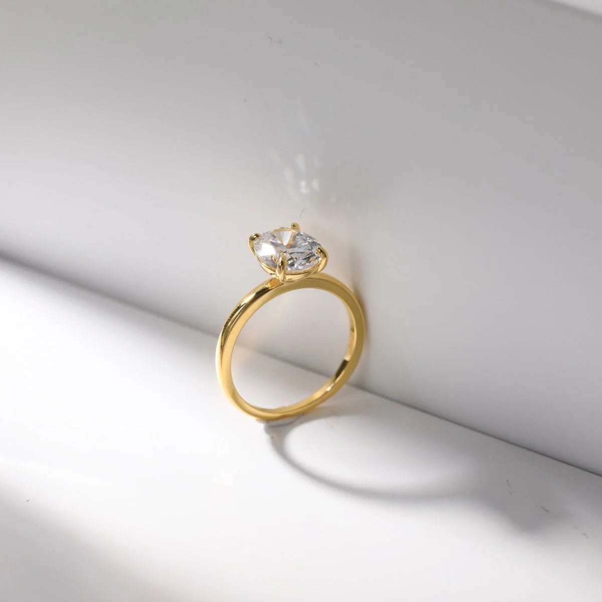 Ava Oval Ring