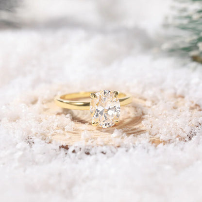 Ava Oval Ring